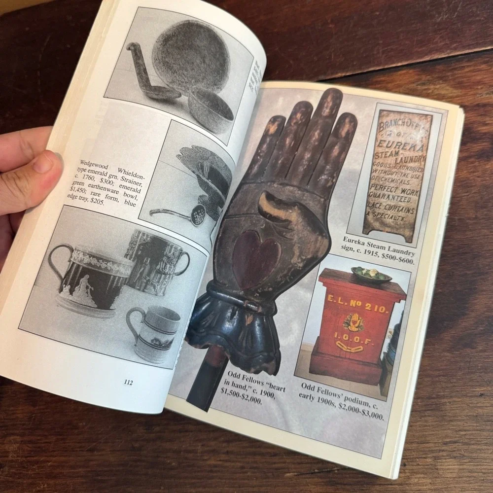 Wallace-Homestead‎ Price Guide To American Country Antiques 16th Edition